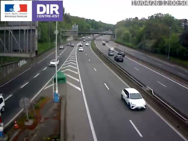 Écully: Valvert M6 PR451+372