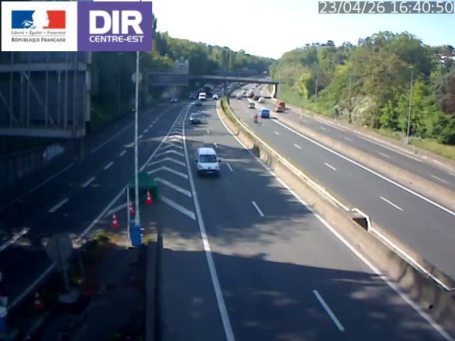 Écully: Valvert M6 PR451+372