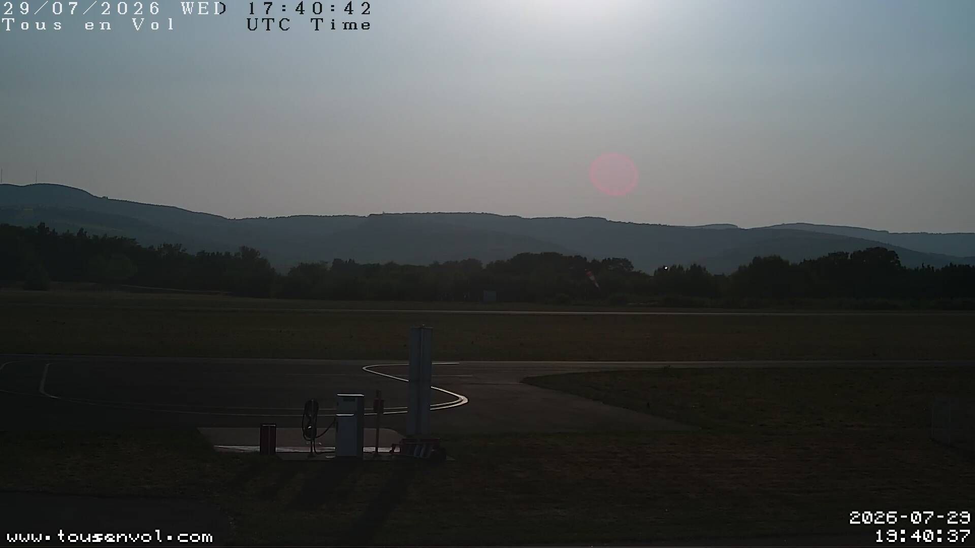 Charnay-lès-Mâcon › Ouest: Bourgogne-Franche-Comté, France: Runway 17/35