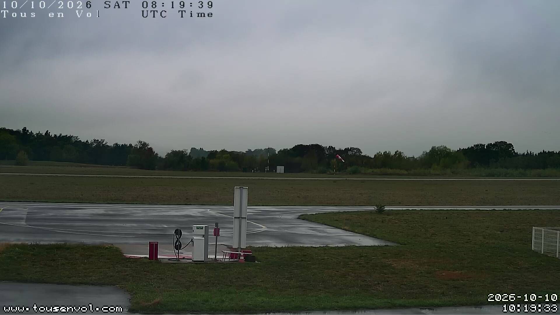 Charnay-lès-Mâcon › Ouest: Bourgogne-Franche-Comté, France: Runway 17/35