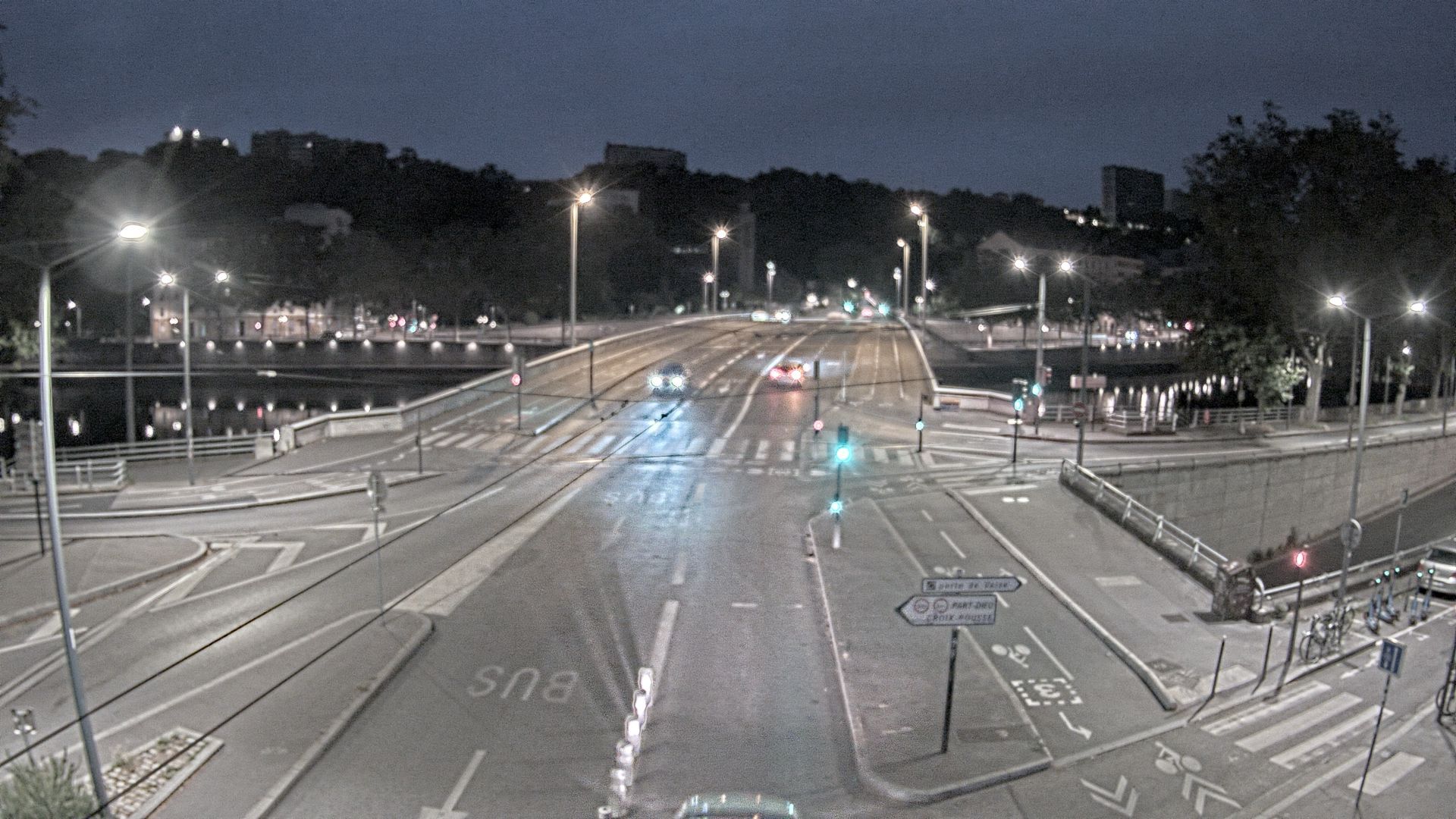Lyon › Est: Pont Georges Clemenceau