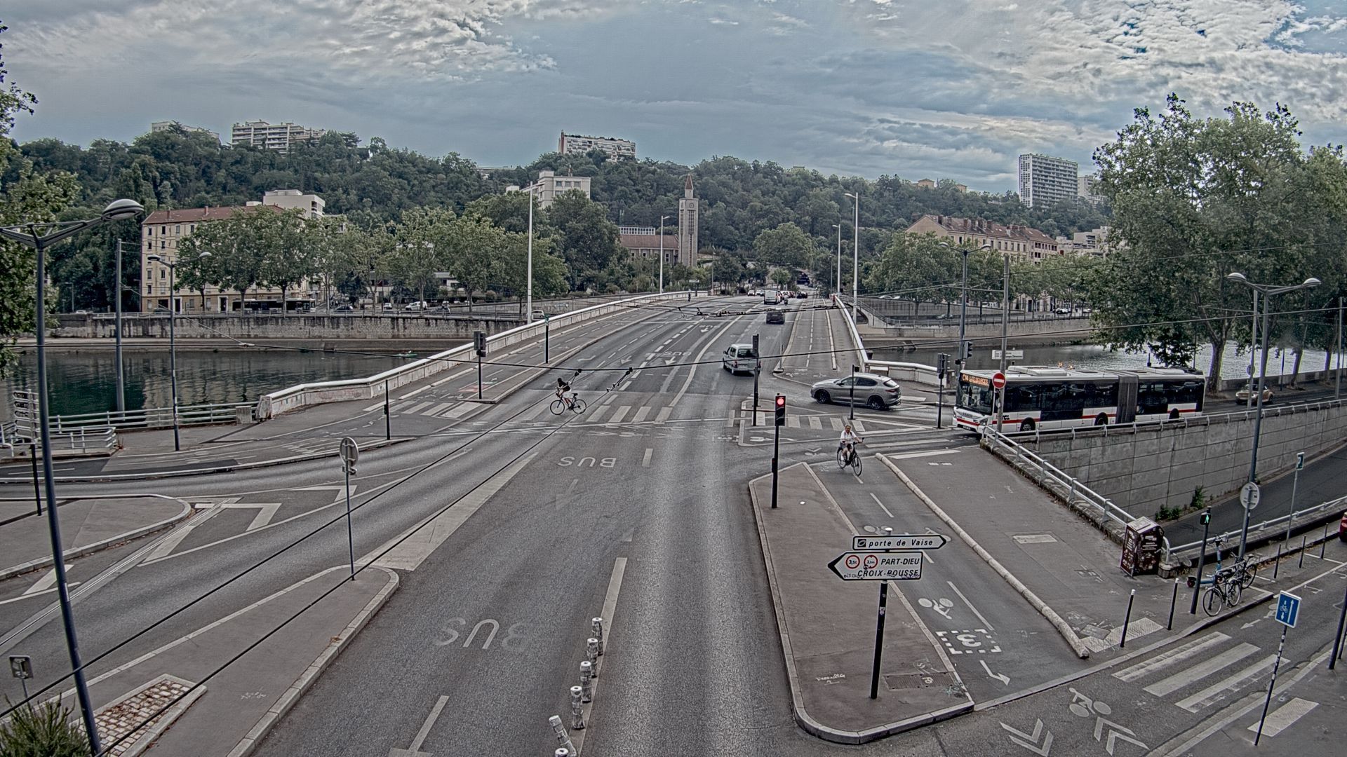 Lyon › Est: Pont Georges Clemenceau
