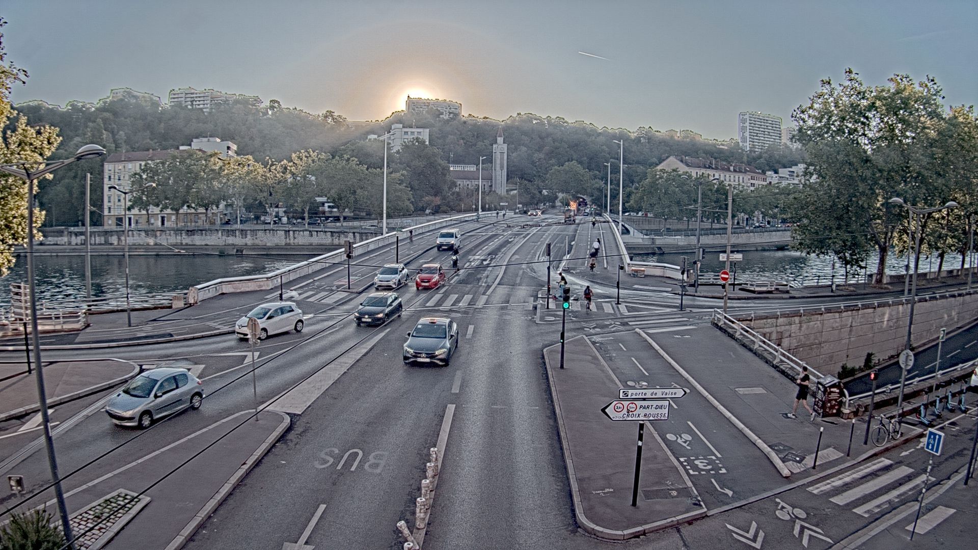 Lyon › Est: Pont Georges Clemenceau