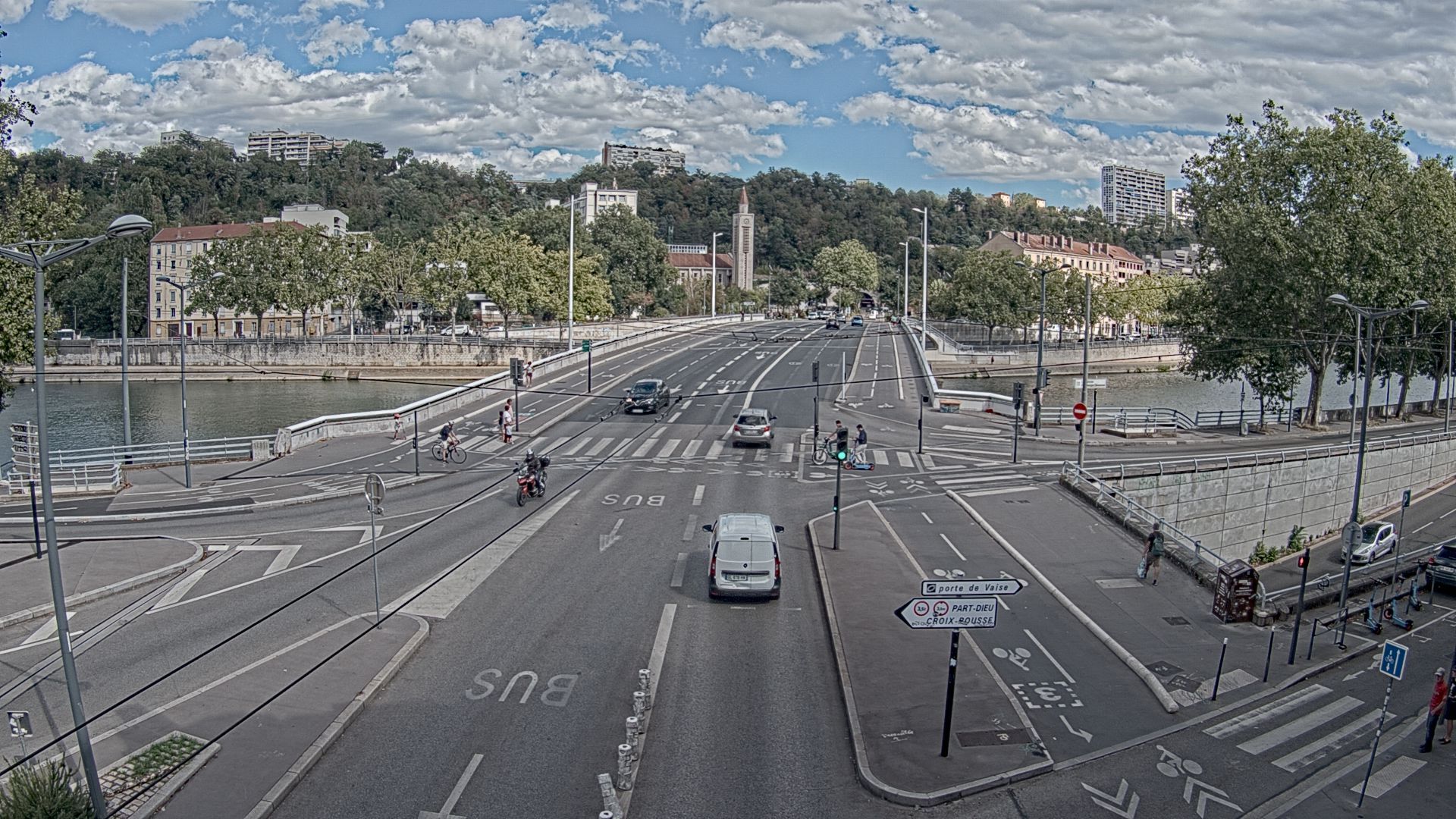 Lyon › Est: Pont Georges Clemenceau