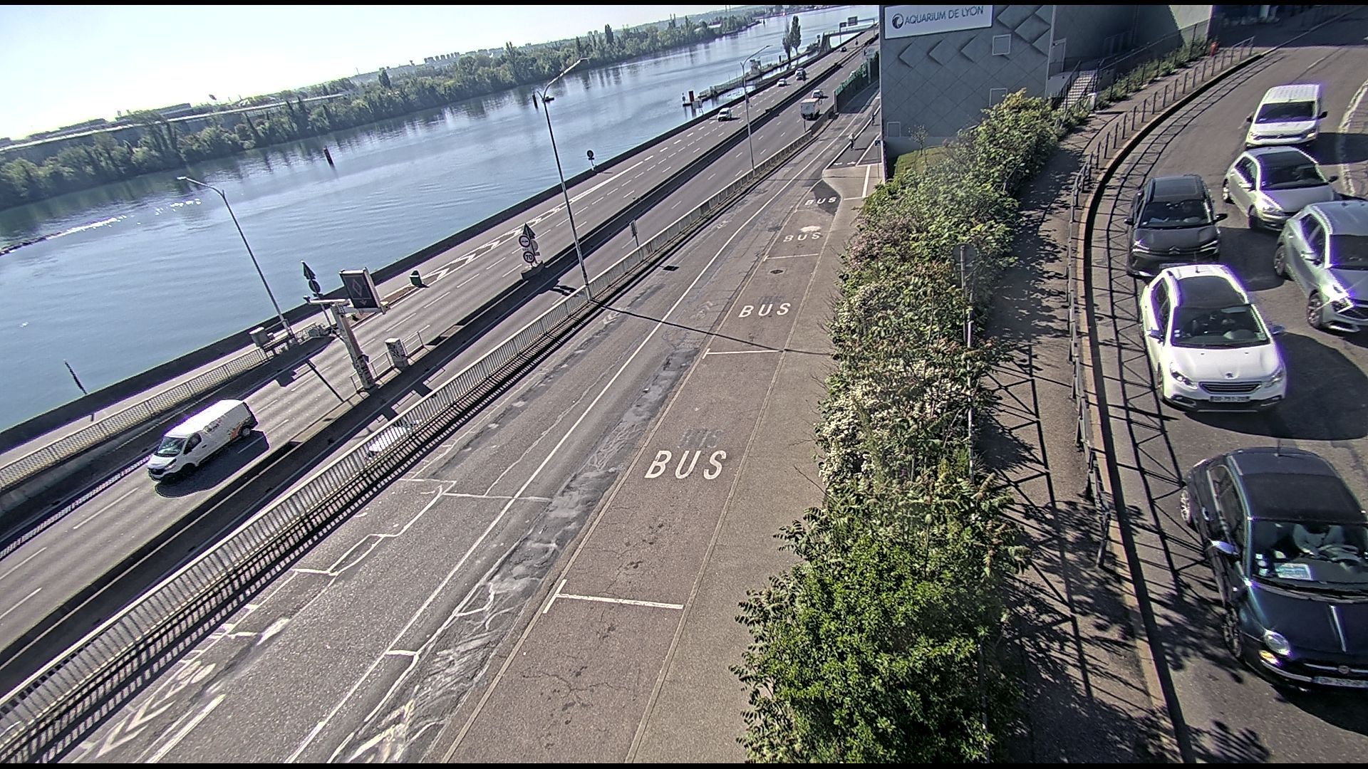 La Mulatière › Sud-est: Place du Général Leclerc