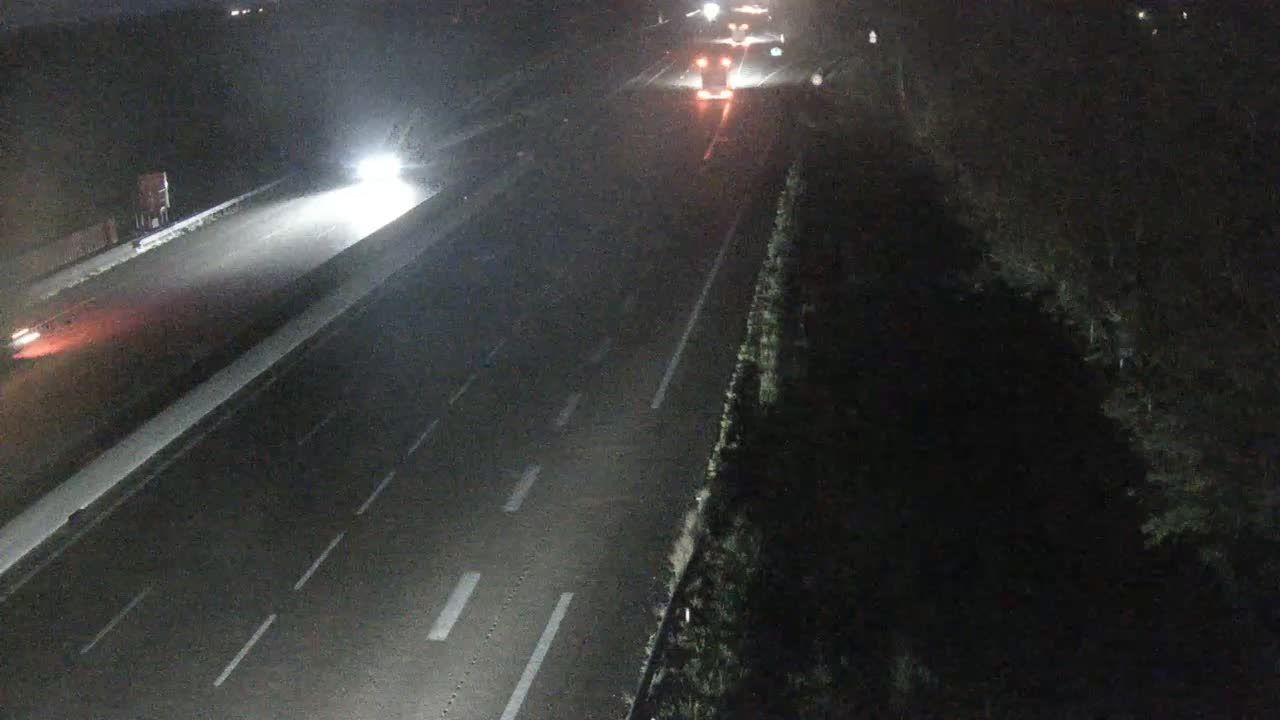 Châtenoy-le-Royal: Chalon-sur-Saône-Autoroute A6 en périphérie de Chalon sur Saône Nord, vue orientée vers Paris