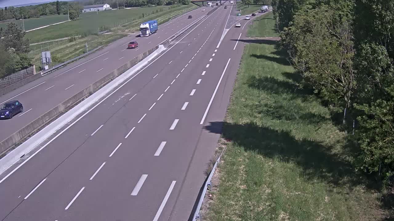 Châtenoy-le-Royal: Chalon-sur-Saône-Autoroute A6 en périphérie de Chalon sur Saône Nord, vue orientée vers Paris