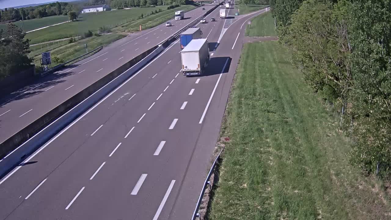 Châtenoy-le-Royal: Chalon-sur-Saône-Autoroute A6 en périphérie de Chalon sur Saône Nord, vue orientée vers Paris