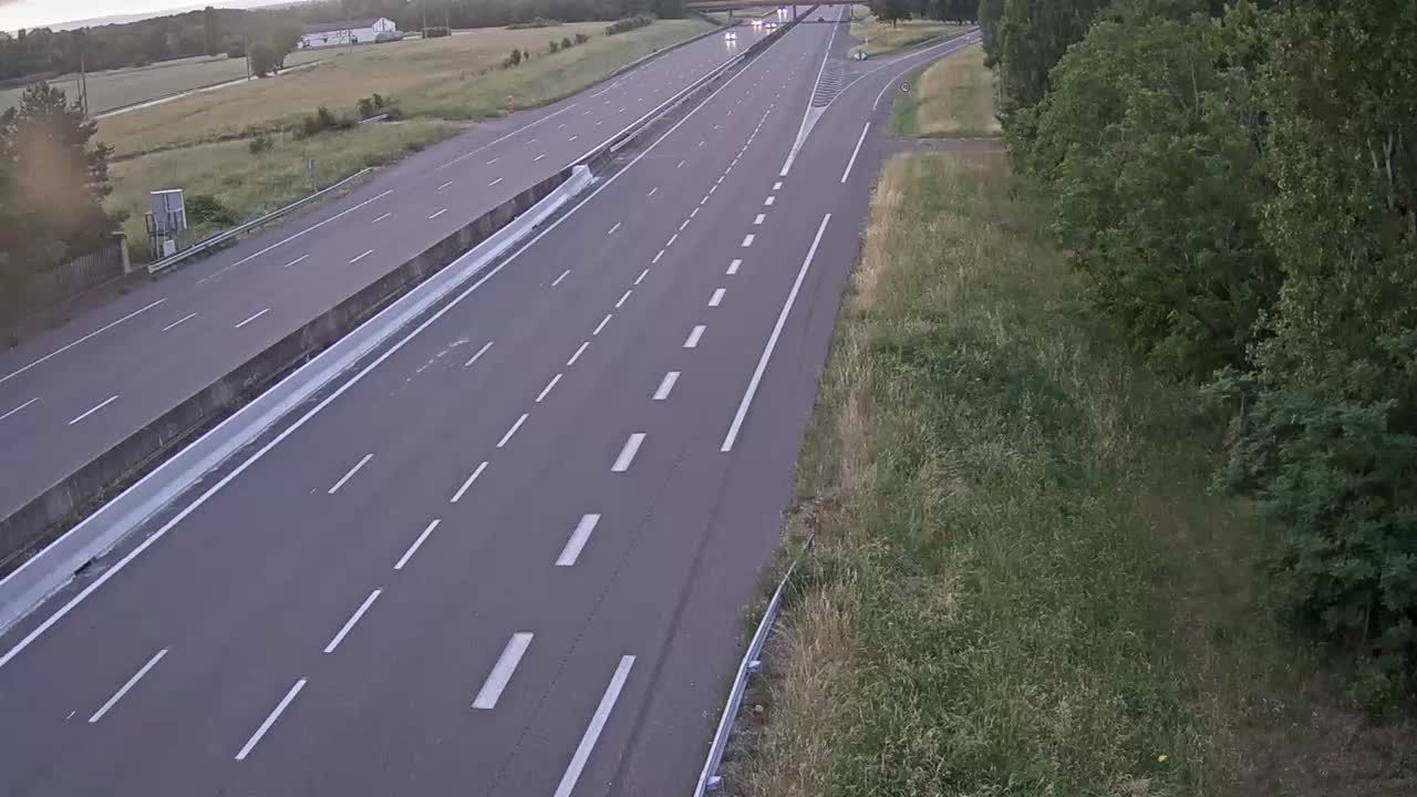 Châtenoy-le-Royal: Chalon-sur-Saône-Autoroute A6 en périphérie de Chalon sur Saône Nord, vue orientée vers Paris