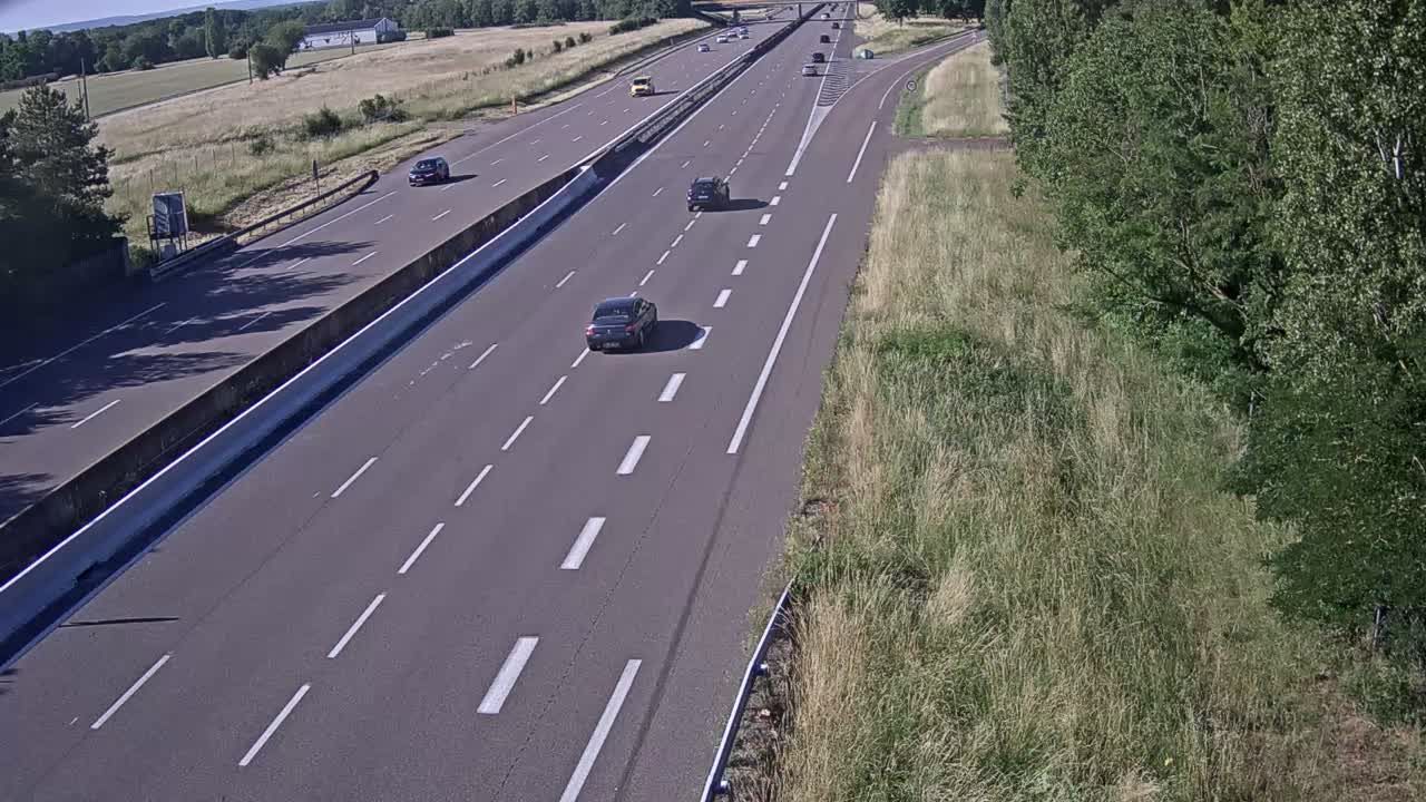 Châtenoy-le-Royal: Chalon-sur-Saône-Autoroute A6 en périphérie de Chalon sur Saône Nord, vue orientée vers Paris