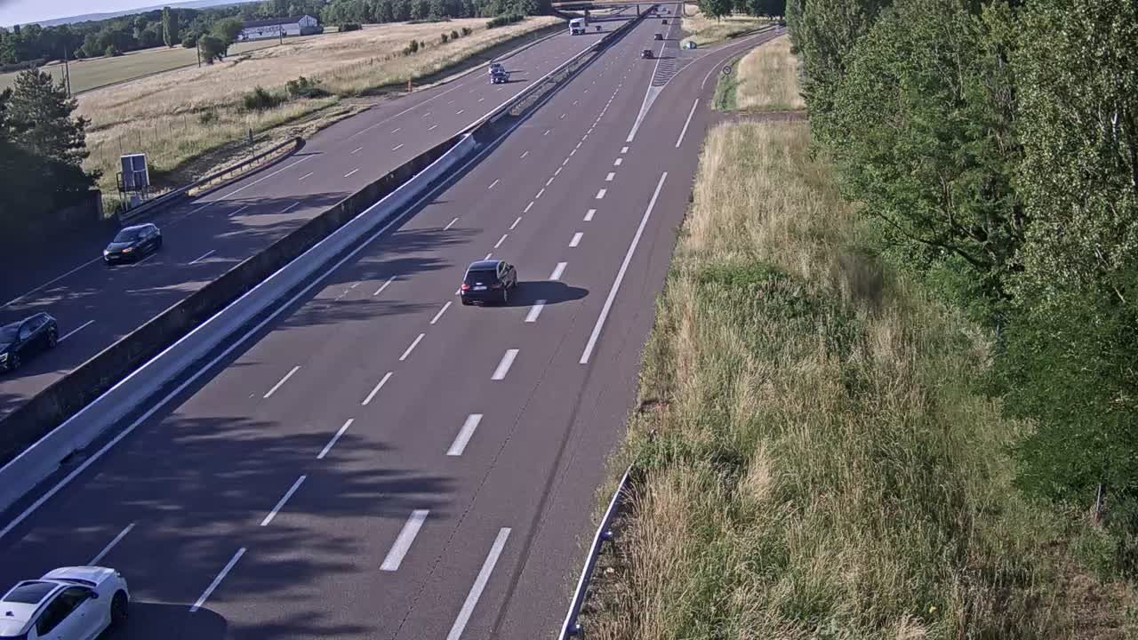 Châtenoy-le-Royal: Chalon-sur-Saône-Autoroute A6 en périphérie de Chalon sur Saône Nord, vue orientée vers Paris