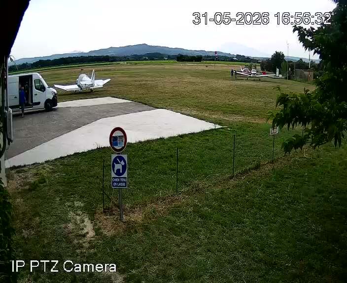 Visan › Sud-est: Valréas - Visan Airport