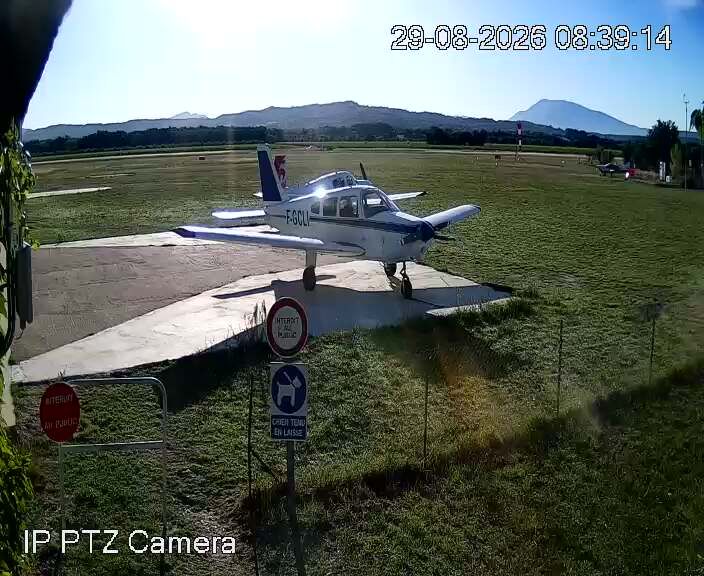 Visan › Sud-est: Valréas - Visan Airport