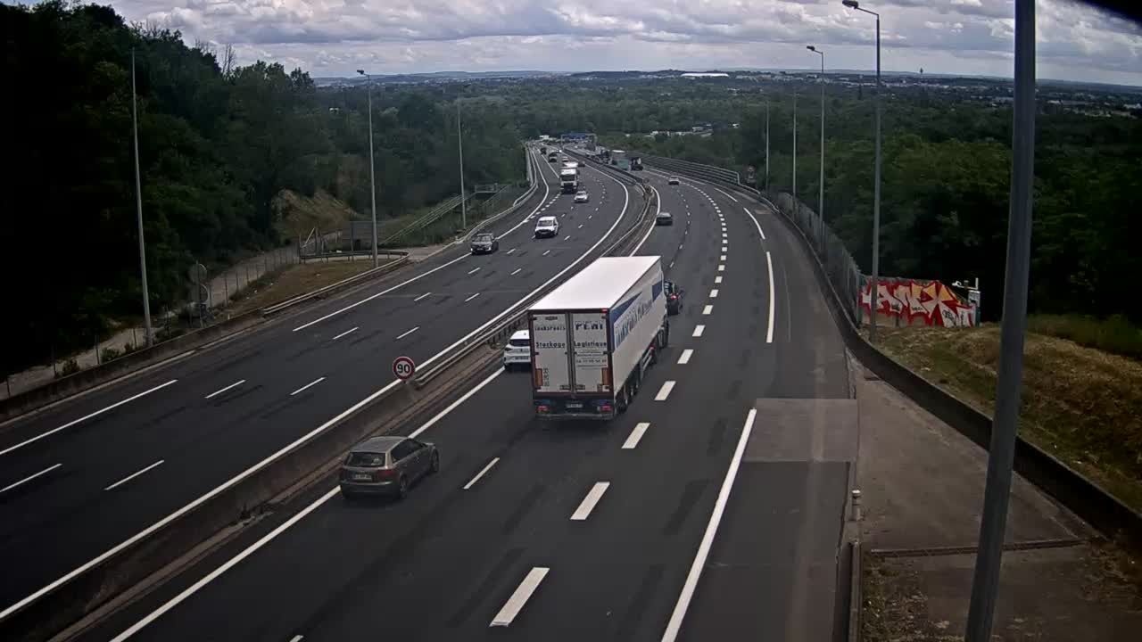 Neyron: Lyon-Autoroute A46 en périphérie de Lyon Nord et à proximité de la bifurcation A46/A42, vue orientée vers Lyon