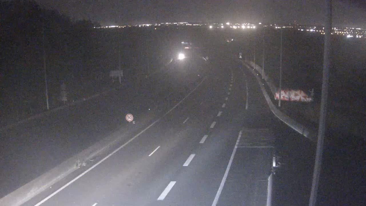 Neyron: Lyon-Autoroute A46 en périphérie de Lyon Nord et à proximité de la bifurcation A46/A42, vue orientée vers Lyon