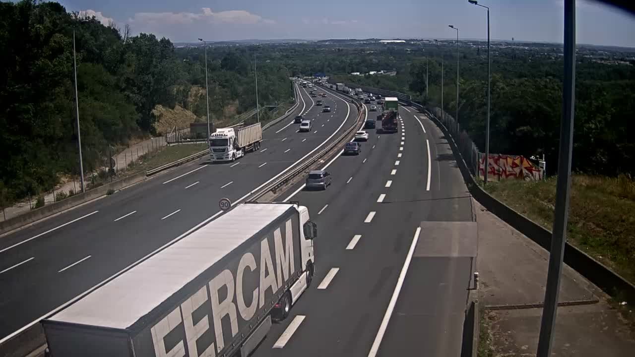 Neyron: Lyon-Autoroute A46 en périphérie de Lyon Nord et à proximité de la bifurcation A46/A42, vue orientée vers Lyon
