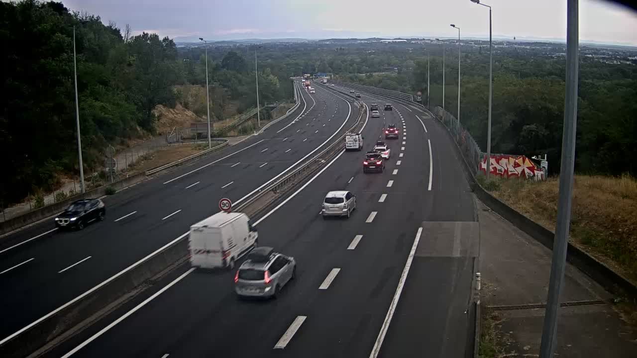 Neyron: Lyon-Autoroute A46 en périphérie de Lyon Nord et à proximité de la bifurcation A46/A42, vue orientée vers Lyon
