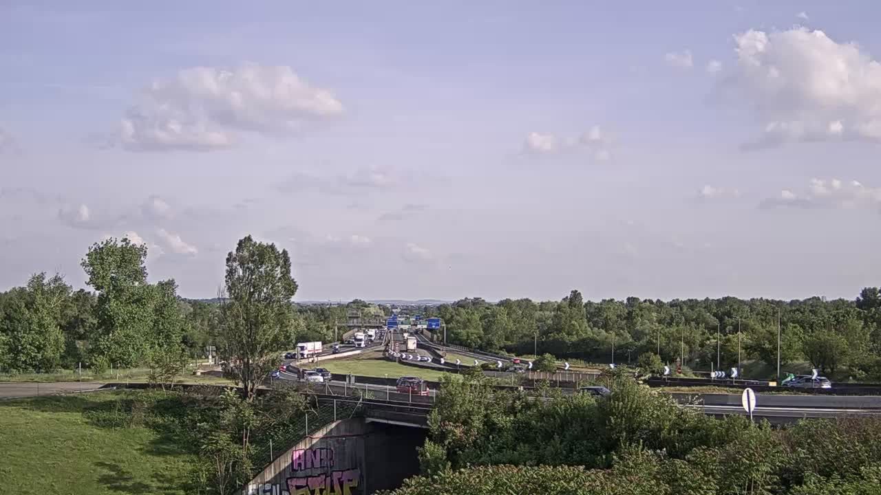 Neyron: Lyon-A42/A46 Autoroute A42 au Nord de Lyon vue orientée vers Lyon