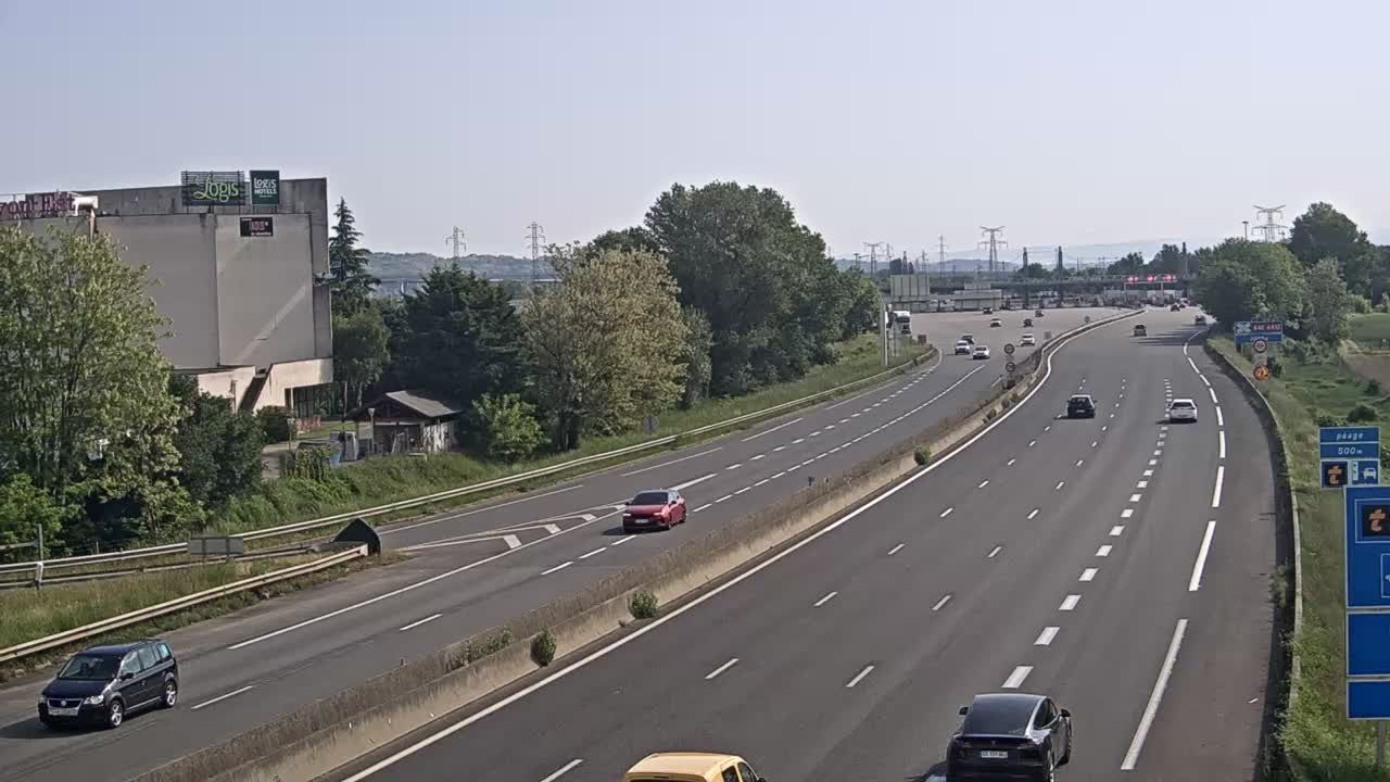 Beynost: Saint-Maurice-de - Péage de St Maurice de - sur l'A42, à l'est de Lyon, vue orientée vers Bourg en Bresse