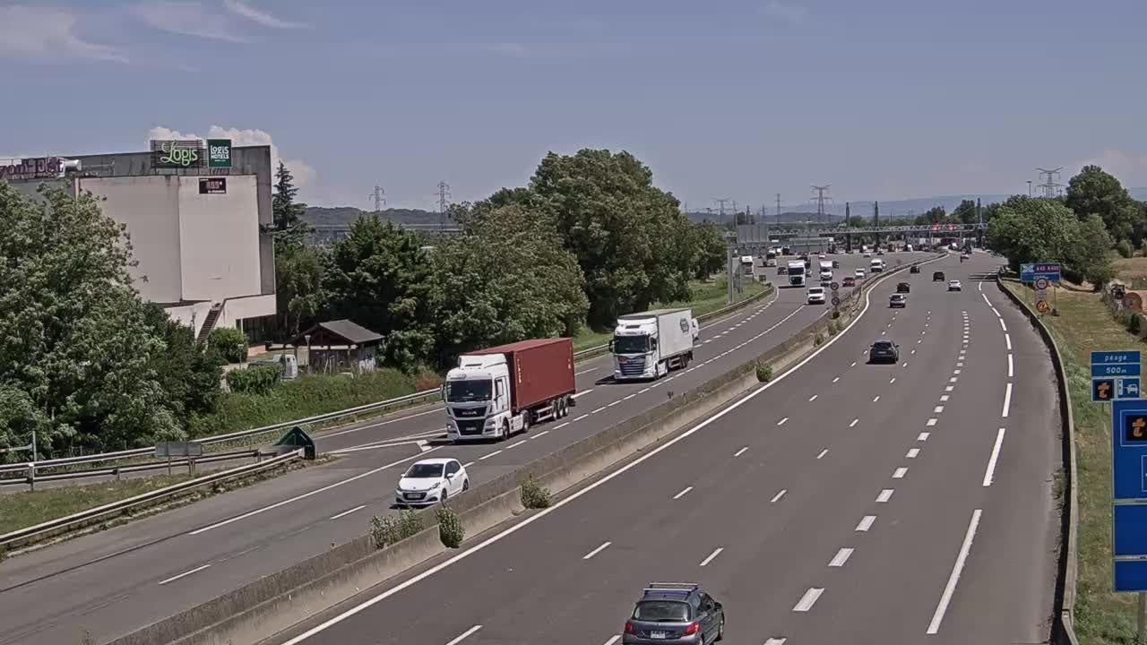 Beynost: Saint-Maurice-de - Péage de St Maurice de - sur l'A42, à l'est de Lyon, vue orientée vers Bourg en Bresse