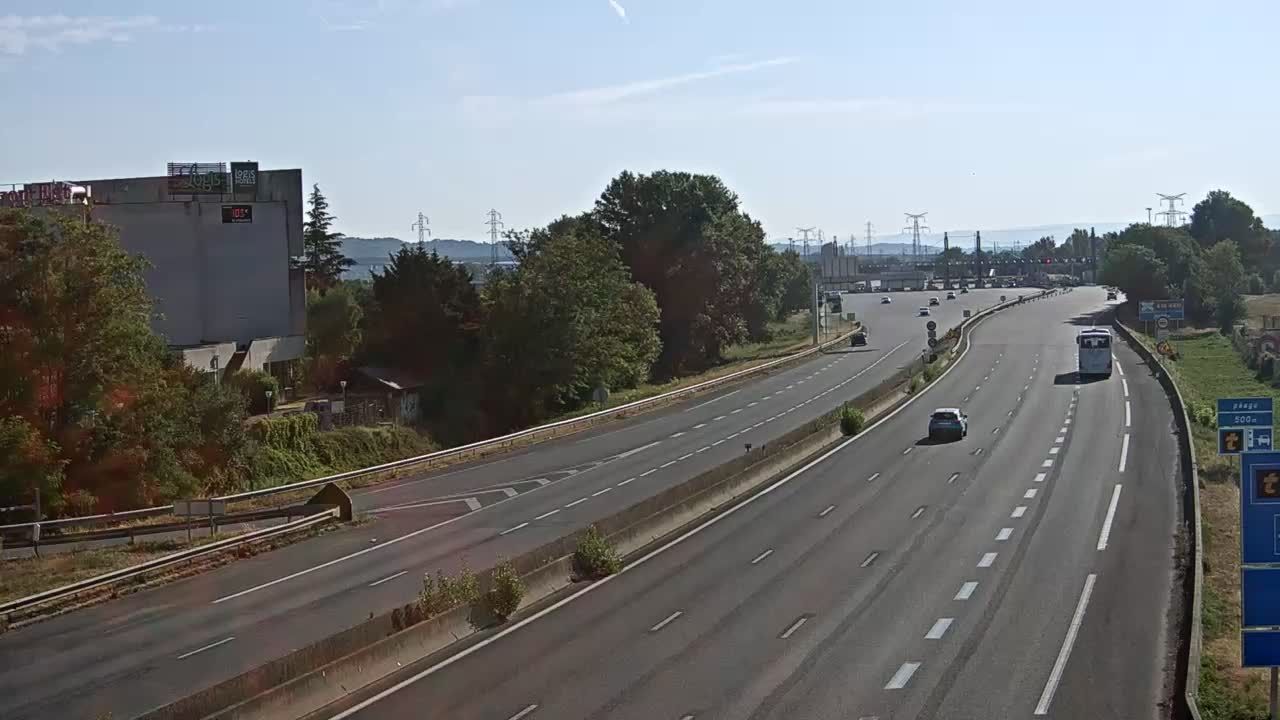Beynost: Saint-Maurice-de - Péage de St Maurice de - sur l'A42, à l'est de Lyon, vue orientée vers Bourg en Bresse
