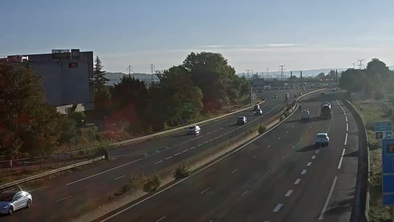 Beynost: Saint-Maurice-de - Péage de St Maurice de - sur l'A42, à l'est de Lyon, vue orientée vers Bourg en Bresse