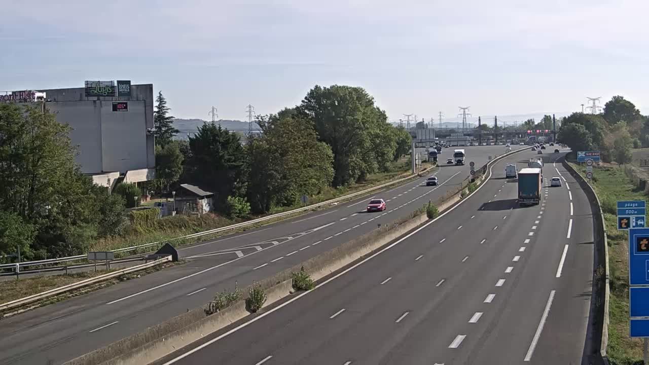 Beynost: Saint-Maurice-de - Péage de St Maurice de - sur l'A42, à l'est de Lyon, vue orientée vers Bourg en Bresse