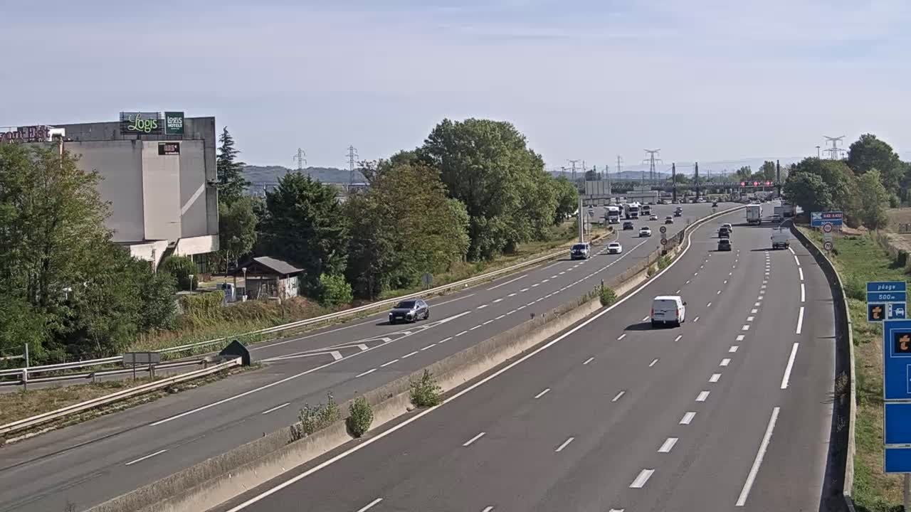 Beynost: Saint-Maurice-de - Péage de St Maurice de - sur l'A42, à l'est de Lyon, vue orientée vers Bourg en Bresse