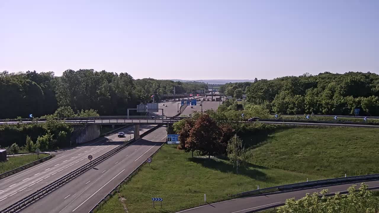 Neuilly-Crimolois: Dijon-Autoroute A39 en périphérie de Dijon Est et à proximité de la barrière de péage de Crimolois, vue orientée vers Dijon