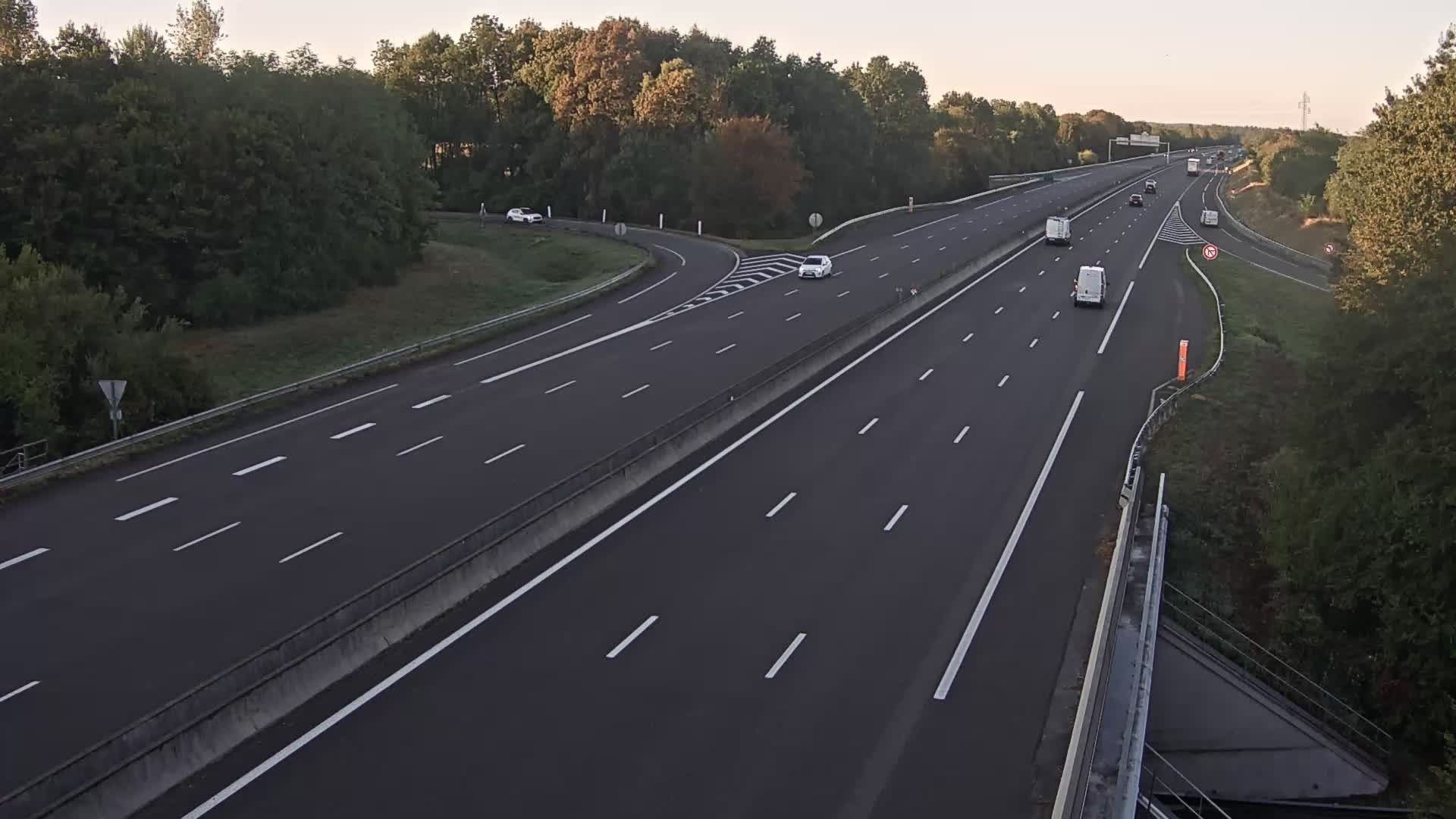 Tossiat › Sud: Autoroute des Titans