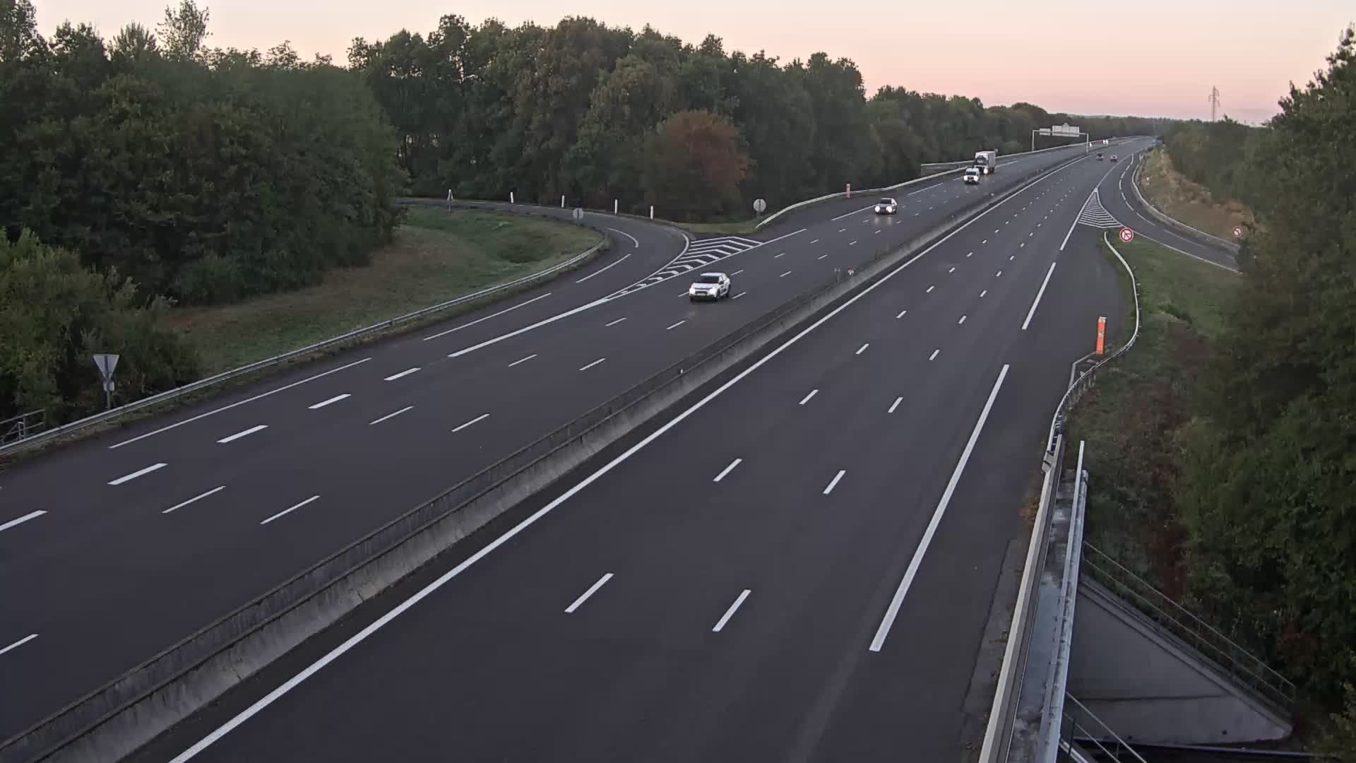 Tossiat › Sud: Autoroute des Titans