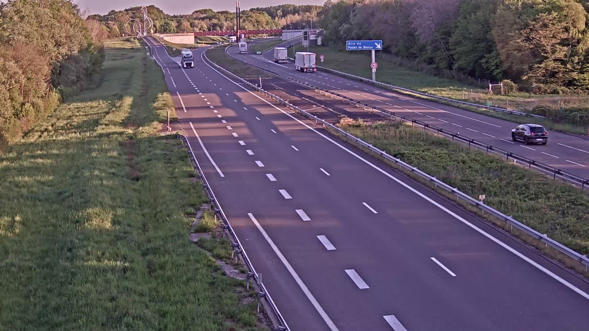 Dommartin-lès-Cuiseaux: Au niveau de l’Aire du poulet de Bresse