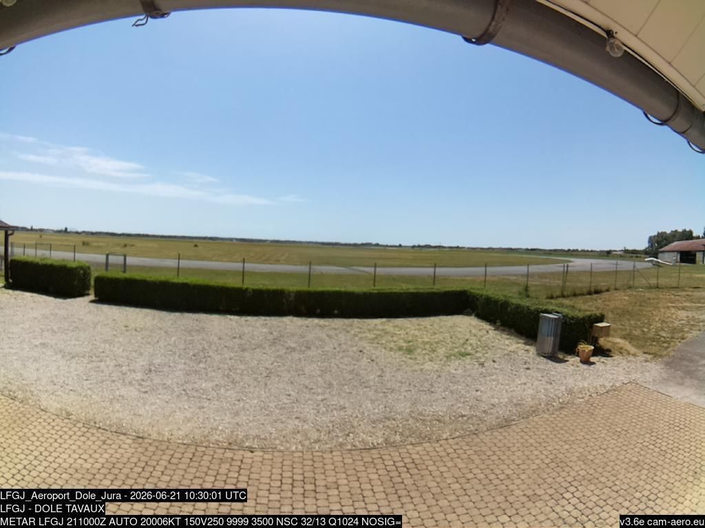 Tavaux › Sud: Aéroport de Dole-Jura