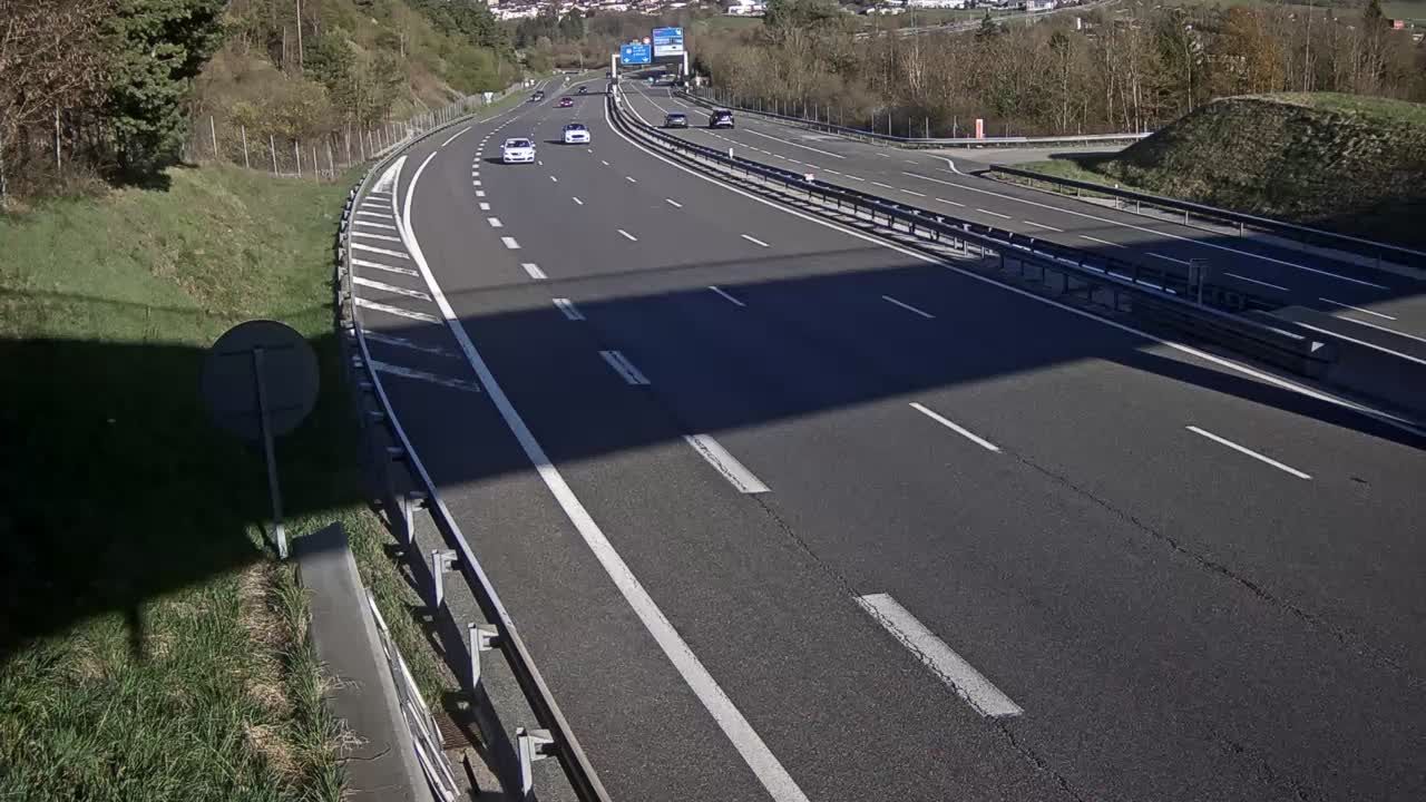 Ceignes: Nantua-A40 près de Nantua, Descente de Maillat, près d'Oyonnax et Nantua, vue orientée vers Mâcon