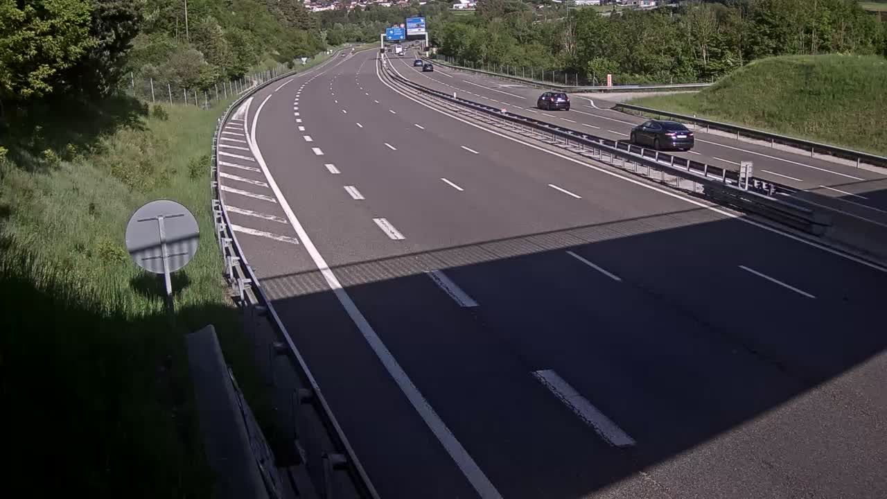 Ceignes: Nantua-A40 près de Nantua, Descente de Maillat, près d'Oyonnax et Nantua, vue orientée vers Mâcon