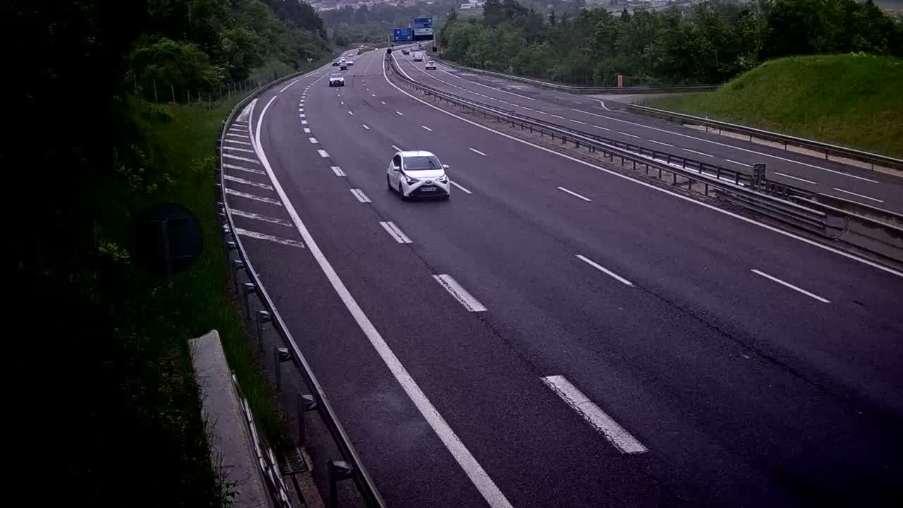 Ceignes: Nantua-A40 près de Nantua, Descente de Maillat, près d'Oyonnax et Nantua, vue orientée vers Mâcon
