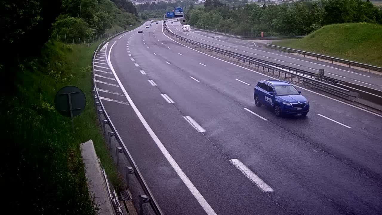 Ceignes: Nantua-A40 près de Nantua, Descente de Maillat, près d'Oyonnax et Nantua, vue orientée vers Mâcon