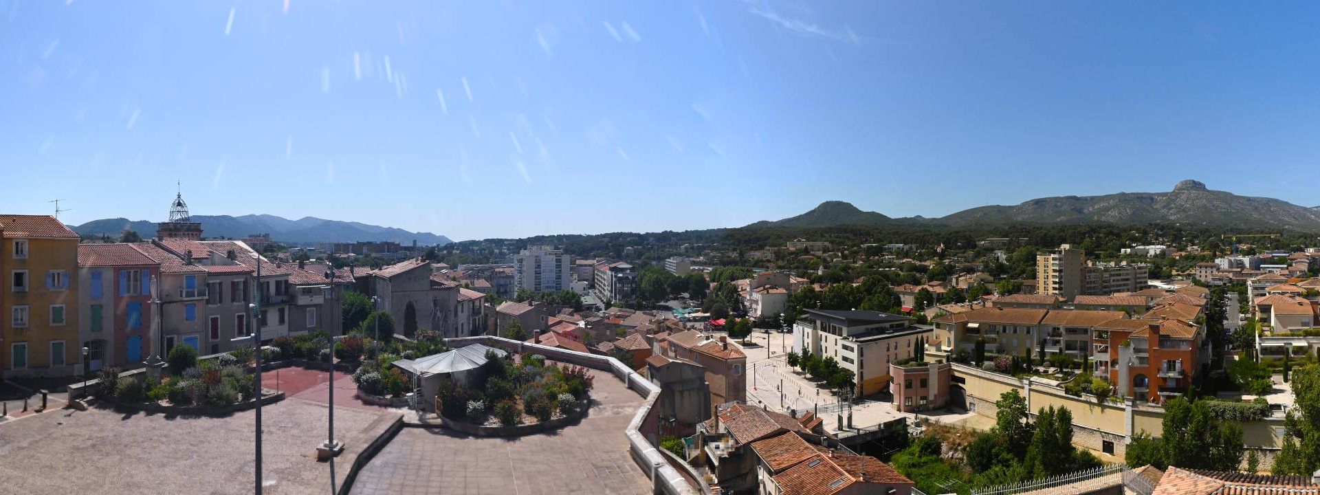 Aubagne: Place de l'Église