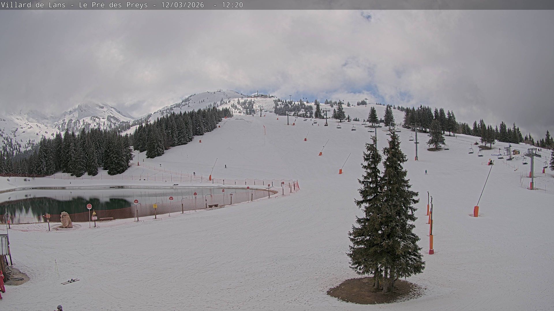 Corrençon-en-Vercors: Villard de Lans-Corrençon en Vercors : Domaine alpin Villard/Corrençon : arrivée de la Télécabine Pré des Peys