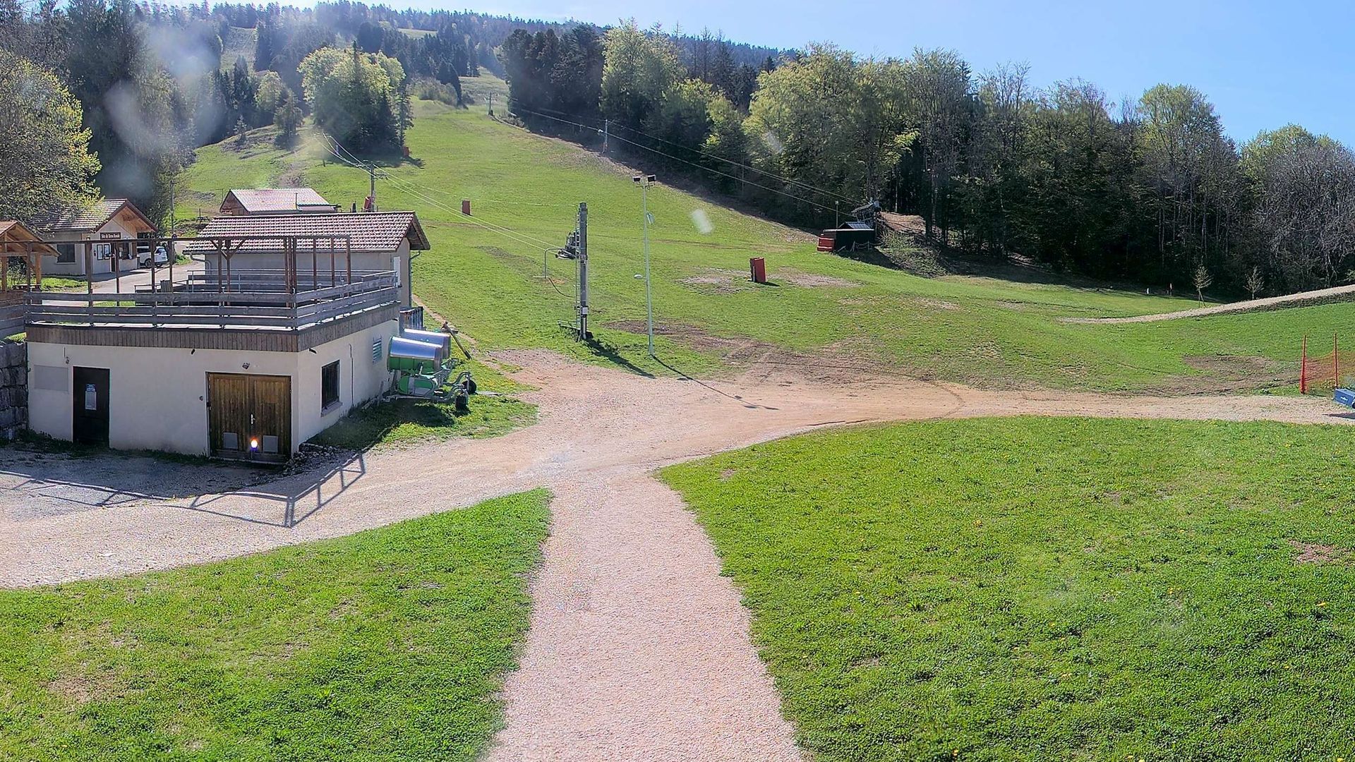 Plateau d'Hauteville: Hauteville-Lompnes - Auvergne-Rhône-Alpes, France: Pistes de ski alpin