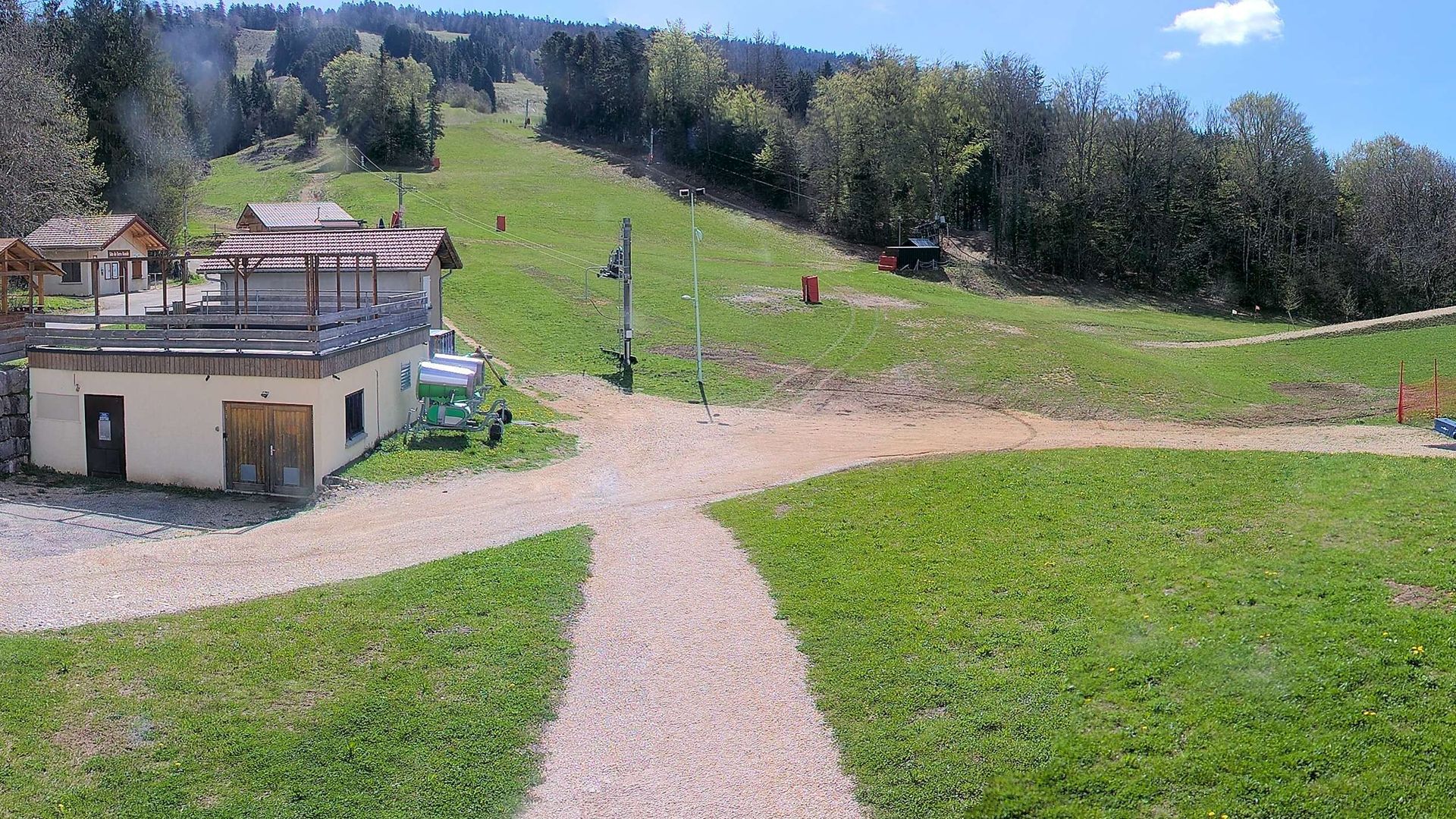 Plateau d'Hauteville: Hauteville-Lompnes - Auvergne-Rhône-Alpes, France: Pistes de ski alpin