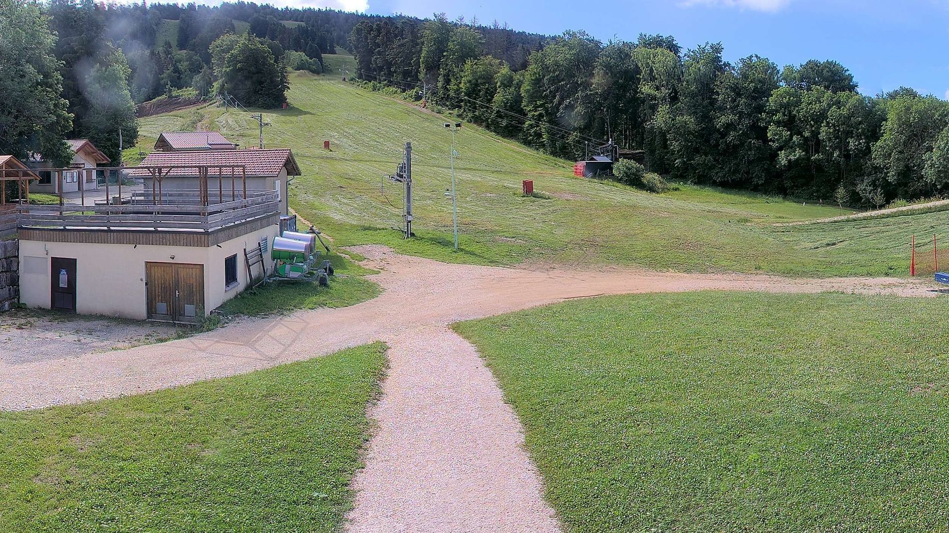 Plateau d'Hauteville: Hauteville-Lompnes - Auvergne-Rhône-Alpes, France: Pistes de ski alpin