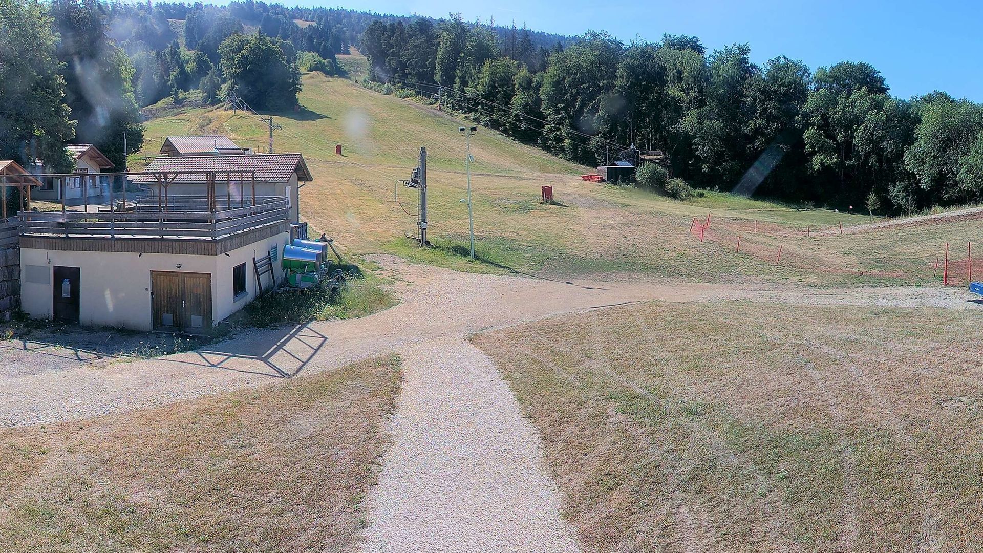 Plateau d'Hauteville: Hauteville-Lompnes - Auvergne-Rhône-Alpes, France: Pistes de ski alpin
