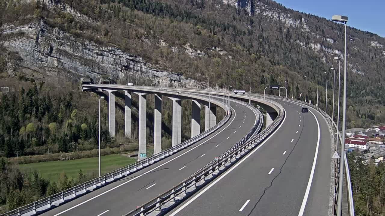 Nantua: A40 près de - Tunnel de Chamoise à proximité de - vue orientée vers Mâcon