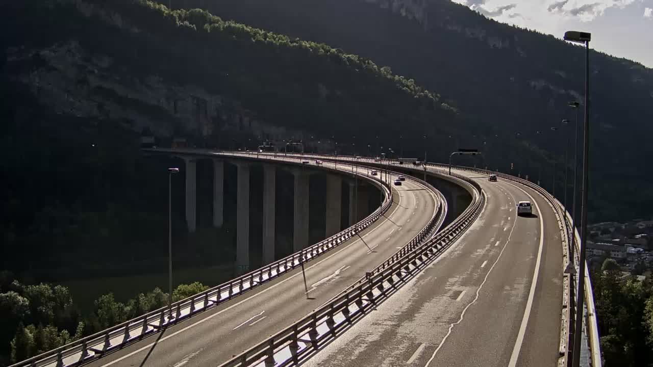 Nantua: A40 près de - Tunnel de Chamoise à proximité de - vue orientée vers Mâcon