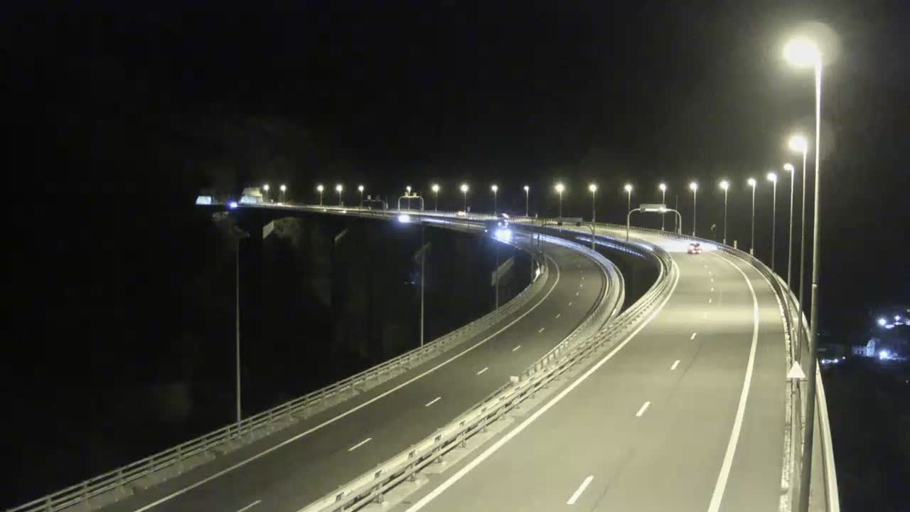 Nantua: A40 près de - Tunnel de Chamoise à proximité de - vue orientée vers Mâcon