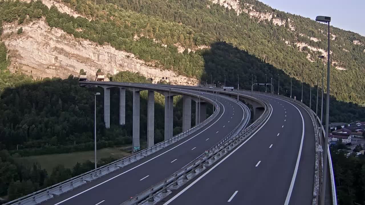Nantua: A40 près de - Tunnel de Chamoise à proximité de - vue orientée vers Mâcon