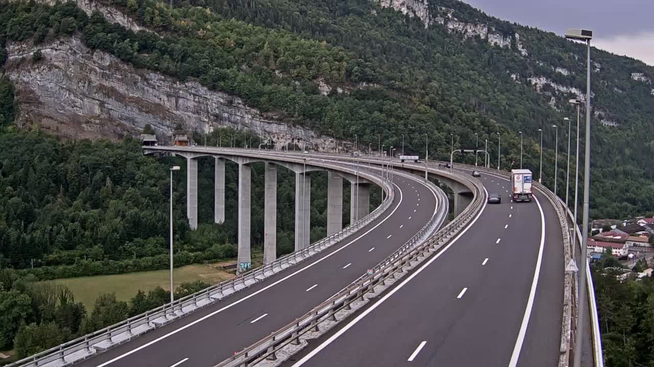 Nantua: A40 près de - Tunnel de Chamoise à proximité de - vue orientée vers Mâcon