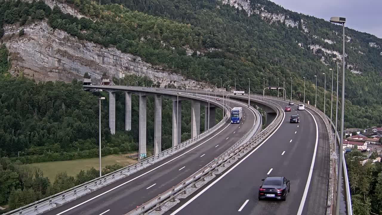 Nantua: A40 près de - Tunnel de Chamoise à proximité de - vue orientée vers Mâcon