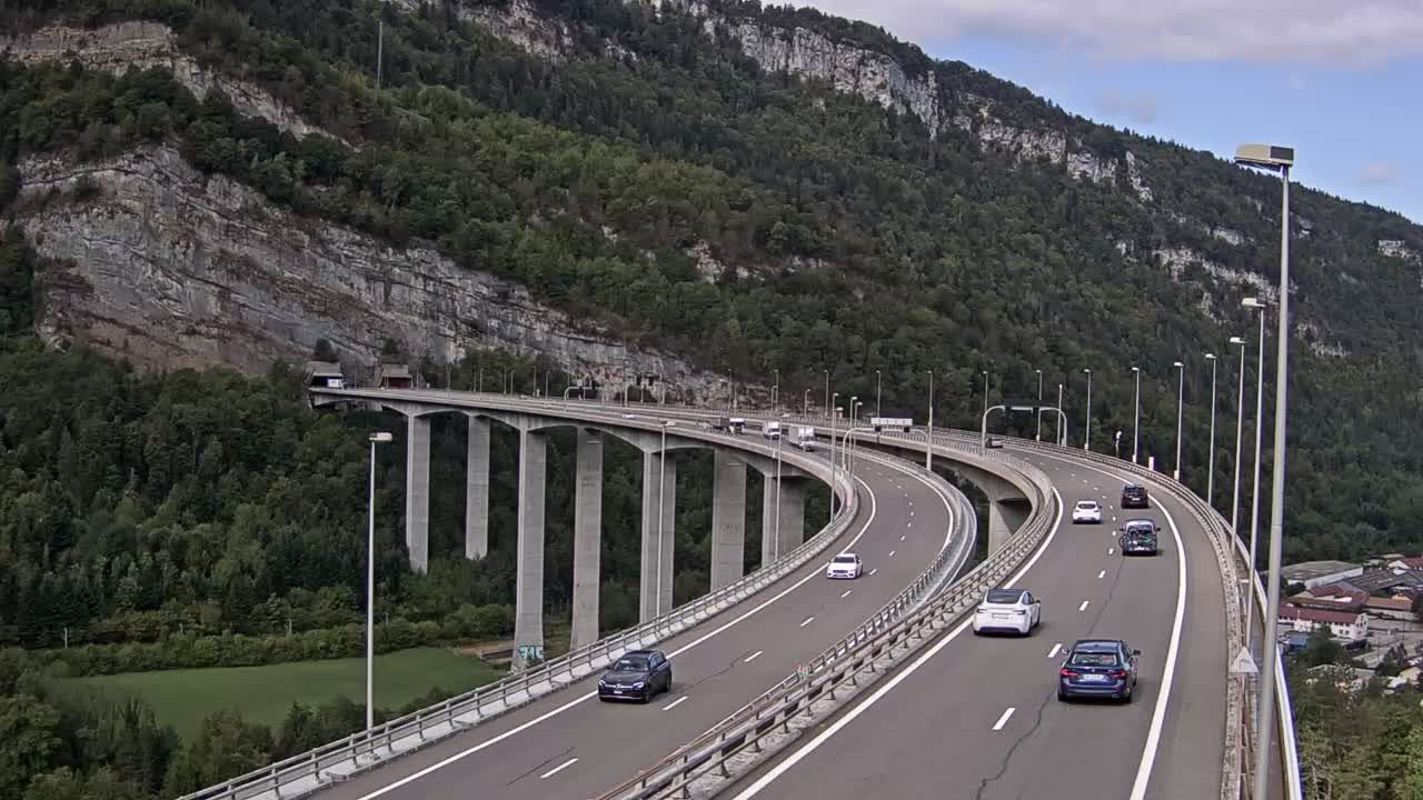 Nantua: A40 près de - Tunnel de Chamoise à proximité de - vue orientée vers Mâcon